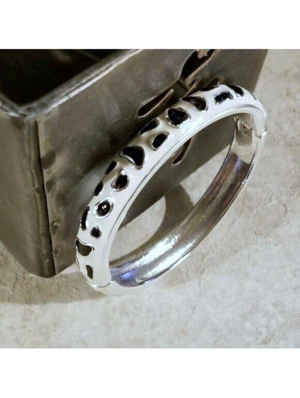 Animal Print Enameled Art Deco Hinged Bangle Bracelet White Black Silver